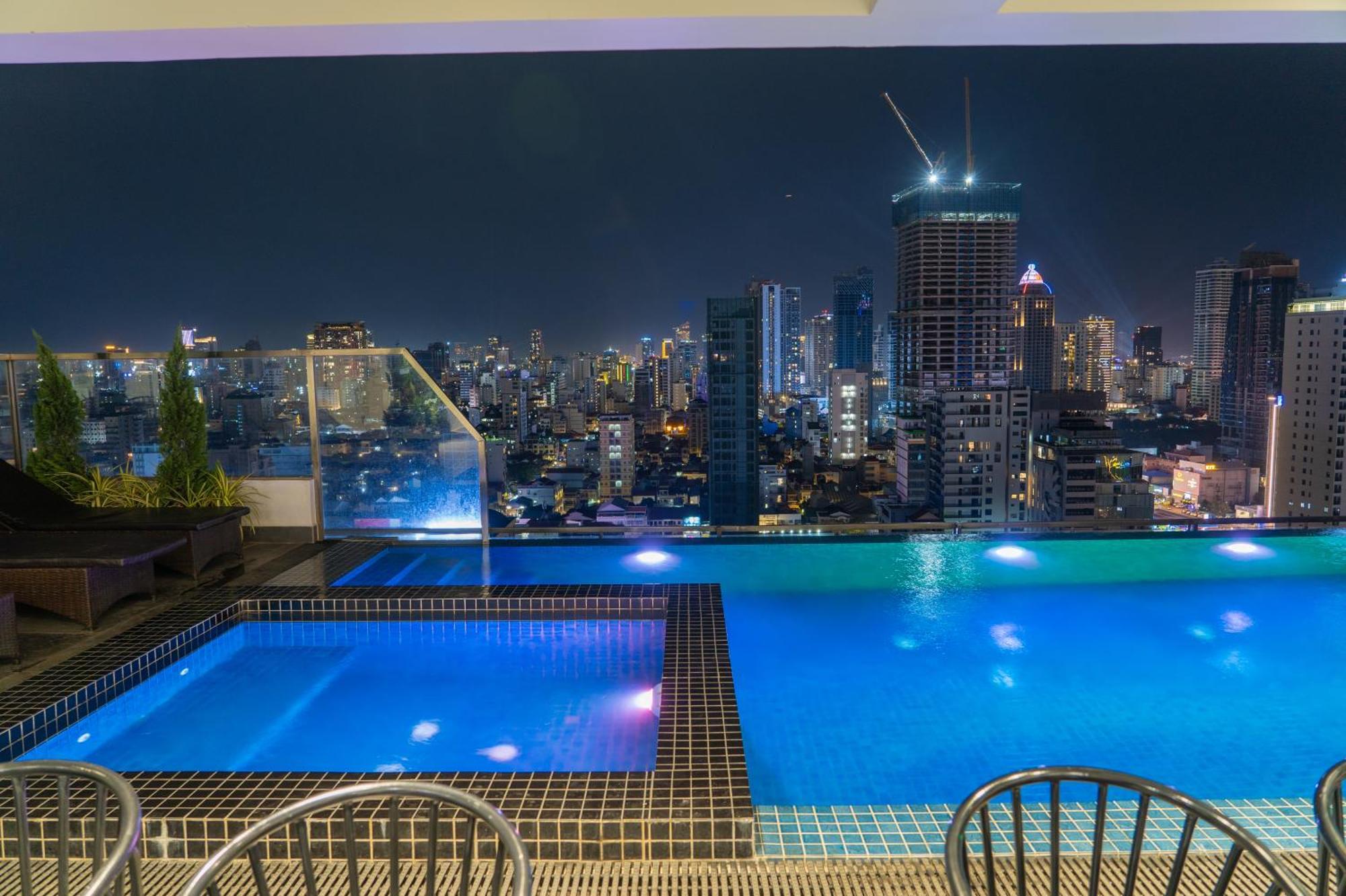 Parc21 Luxury Boutique Hotel Phnom Penh Exterior photo