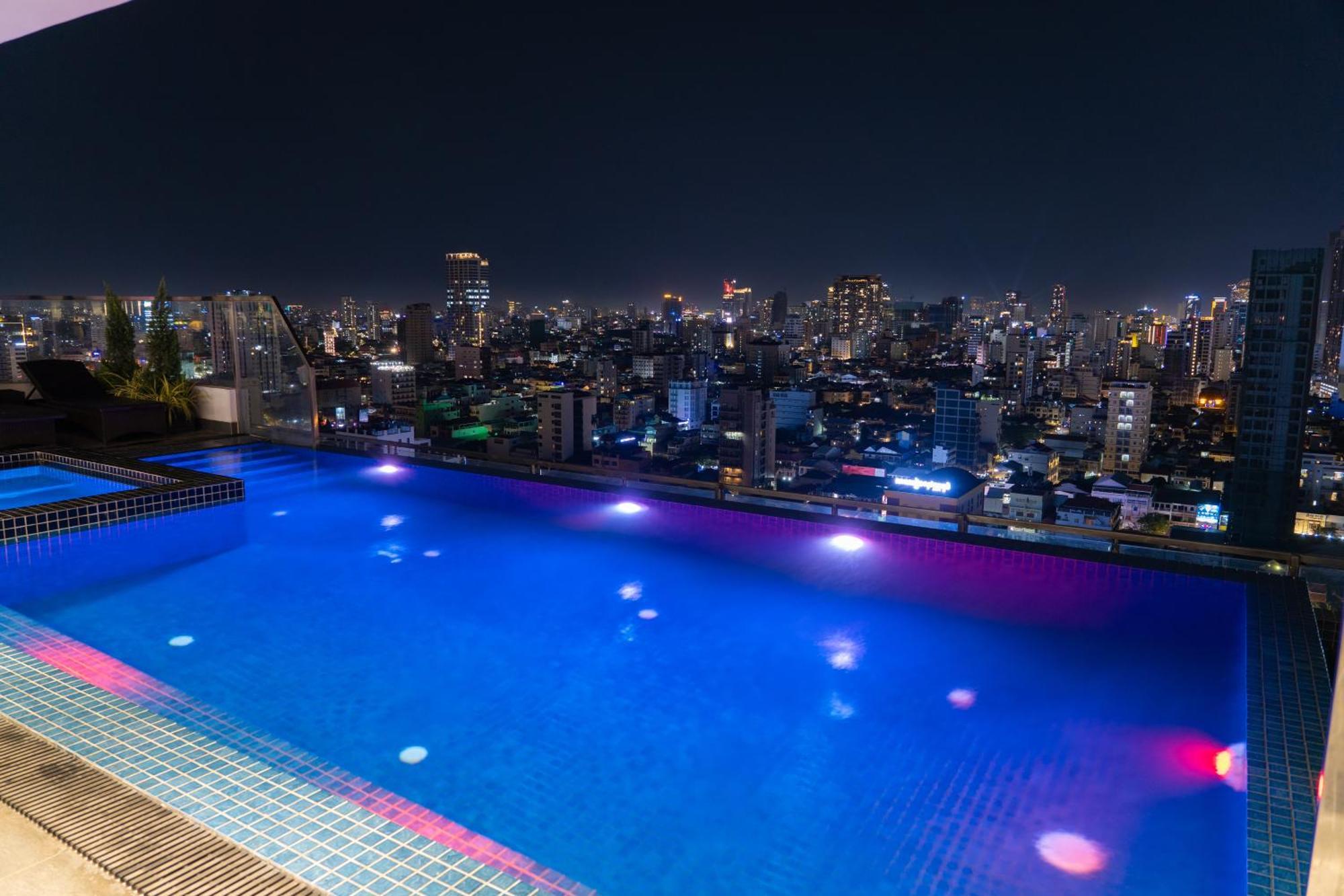 Parc21 Luxury Boutique Hotel Phnom Penh Exterior photo