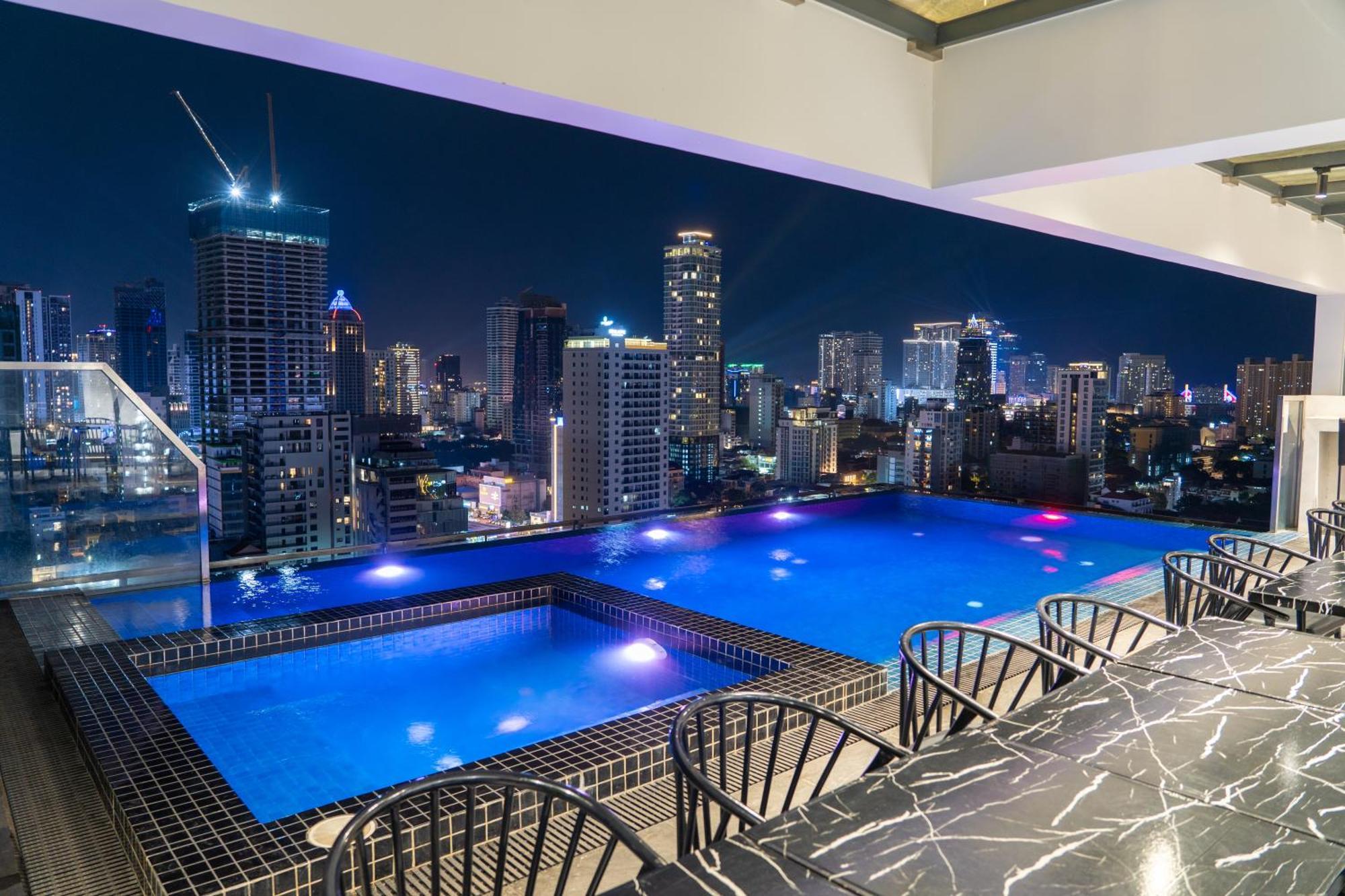 Parc21 Luxury Boutique Hotel Phnom Penh Exterior photo