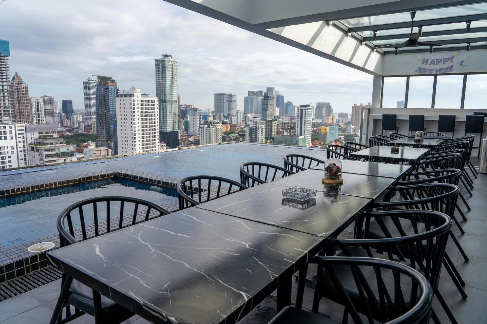 Parc21 Luxury Boutique Hotel Phnom Penh Exterior photo