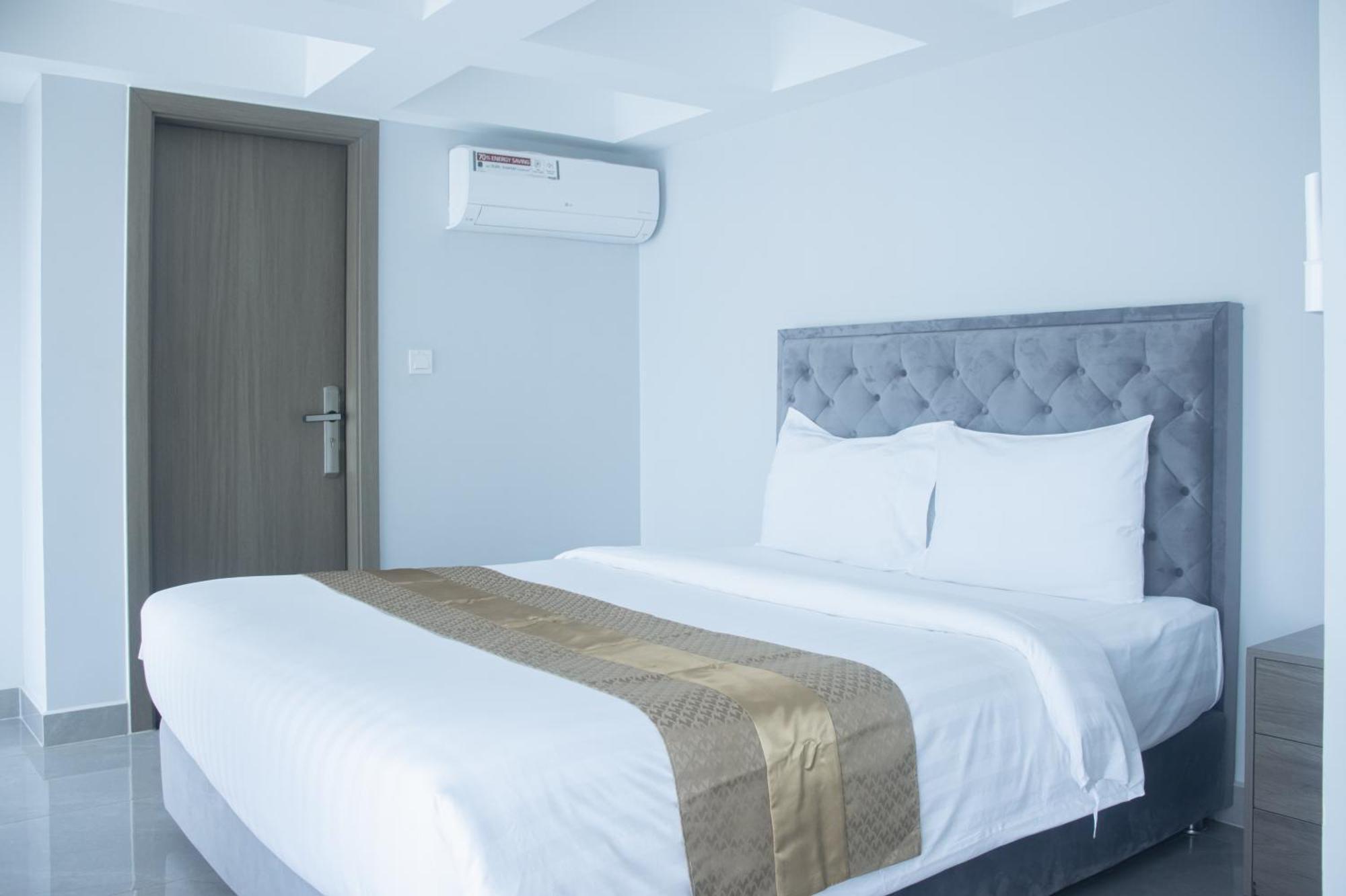 Parc21 Luxury Boutique Hotel Phnom Penh Exterior photo